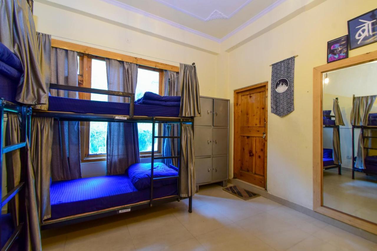 Perkup Hostel Касоль Экстерьер фото